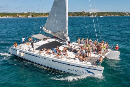 Catamarán y Snorkel a Isla Mujeres por Albatros Platinum